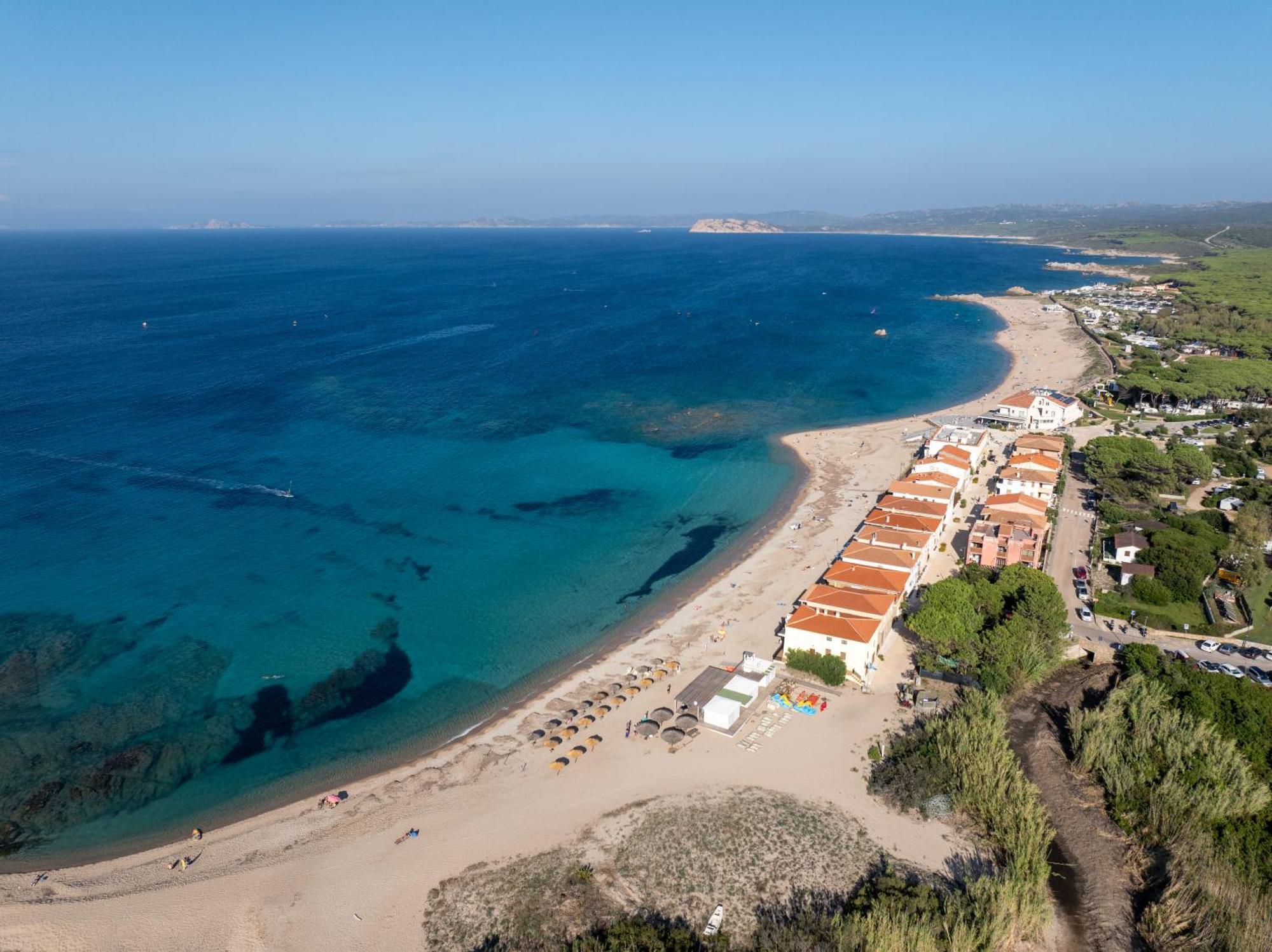 Residence Baia Dei Mirti Vignola Mare Exterior photo